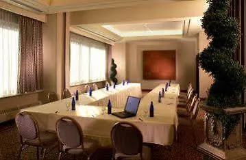 Sheraton Suites Calgary Eau Claire