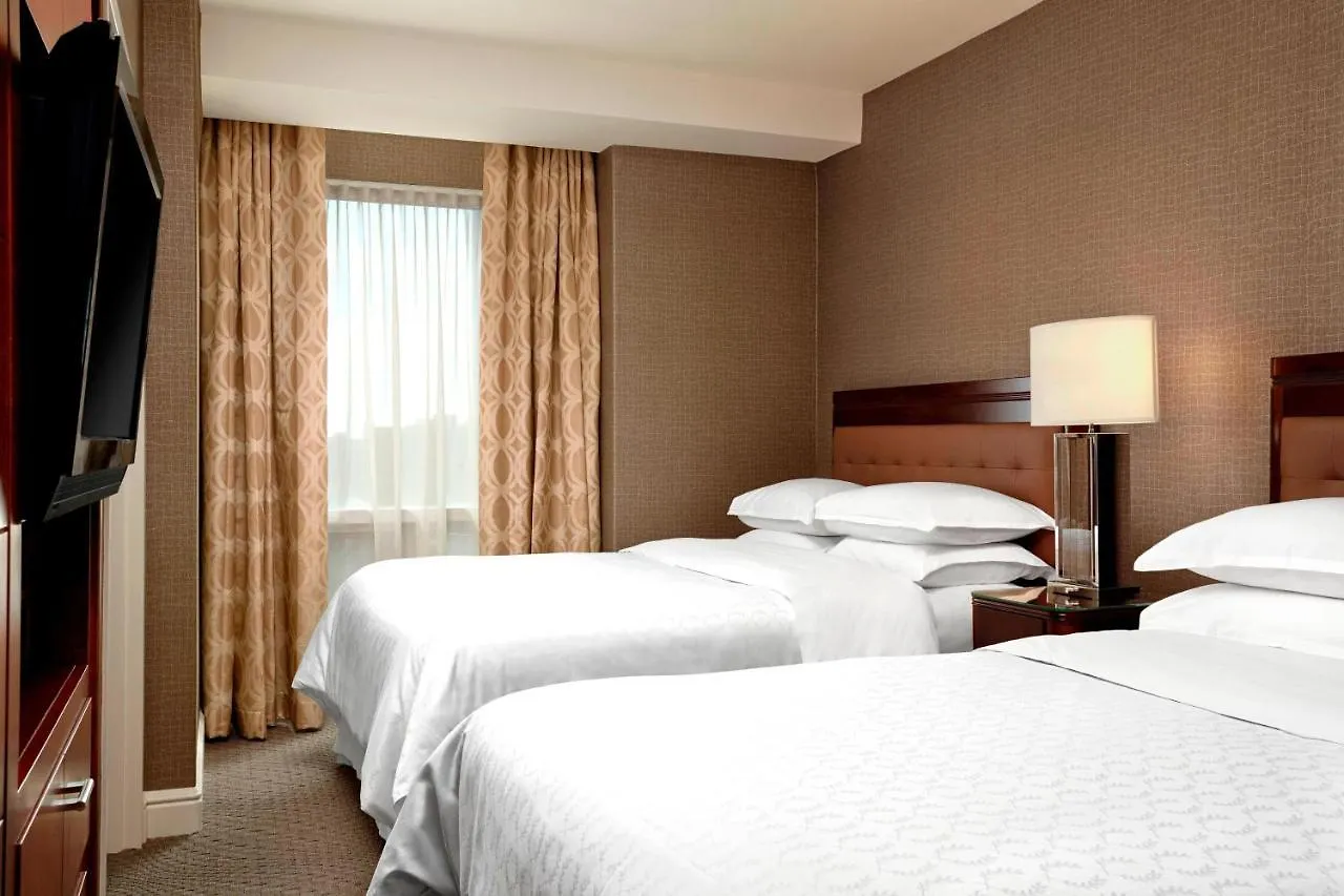 Sheraton Suites Calgary Eau Claire 4*,  Canadá