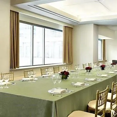 **** Hotel Sheraton Suites Calgary Eau Claire Canadá