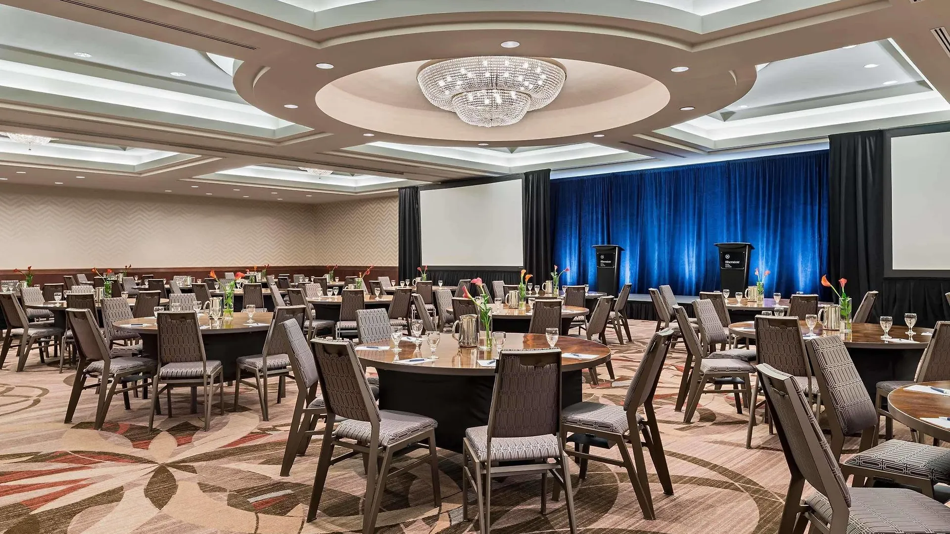 Sheraton Suites Calgary Eau Claire Canadá