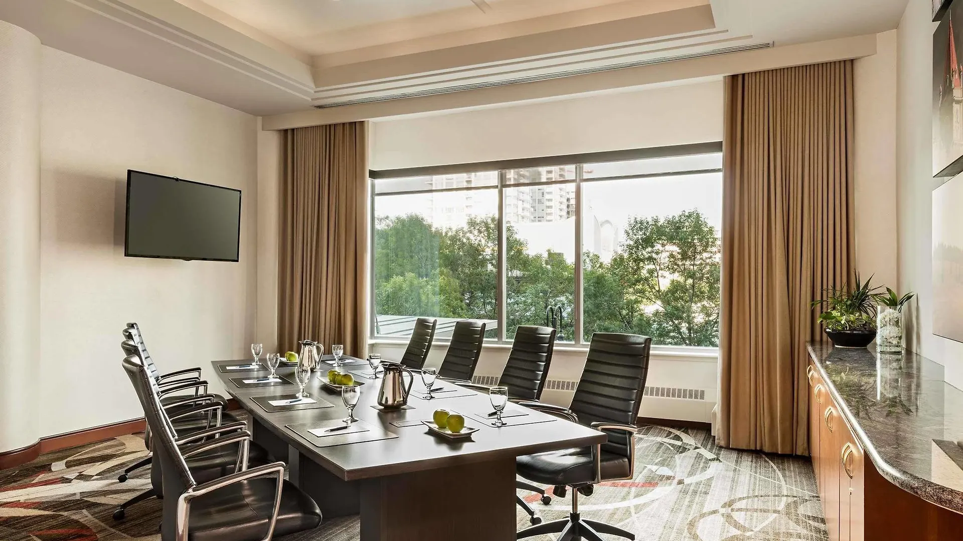Hotel Sheraton Suites Calgary Eau Claire