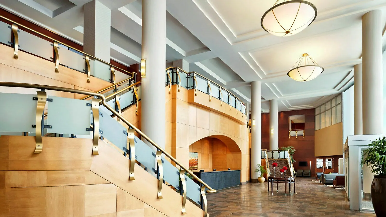 Sheraton Suites Calgary Eau Claire Hotel