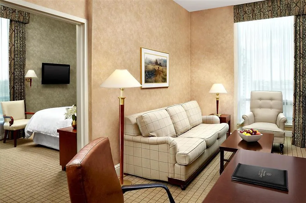 Sheraton Suites Calgary Eau Claire Hotel